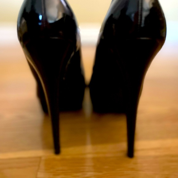 G - Guess Heels size 7 never worn - Picture 4 of 5